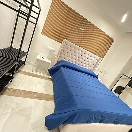 Le Camere Di Giusy Nazionale 24 Naples Extérieur photo
